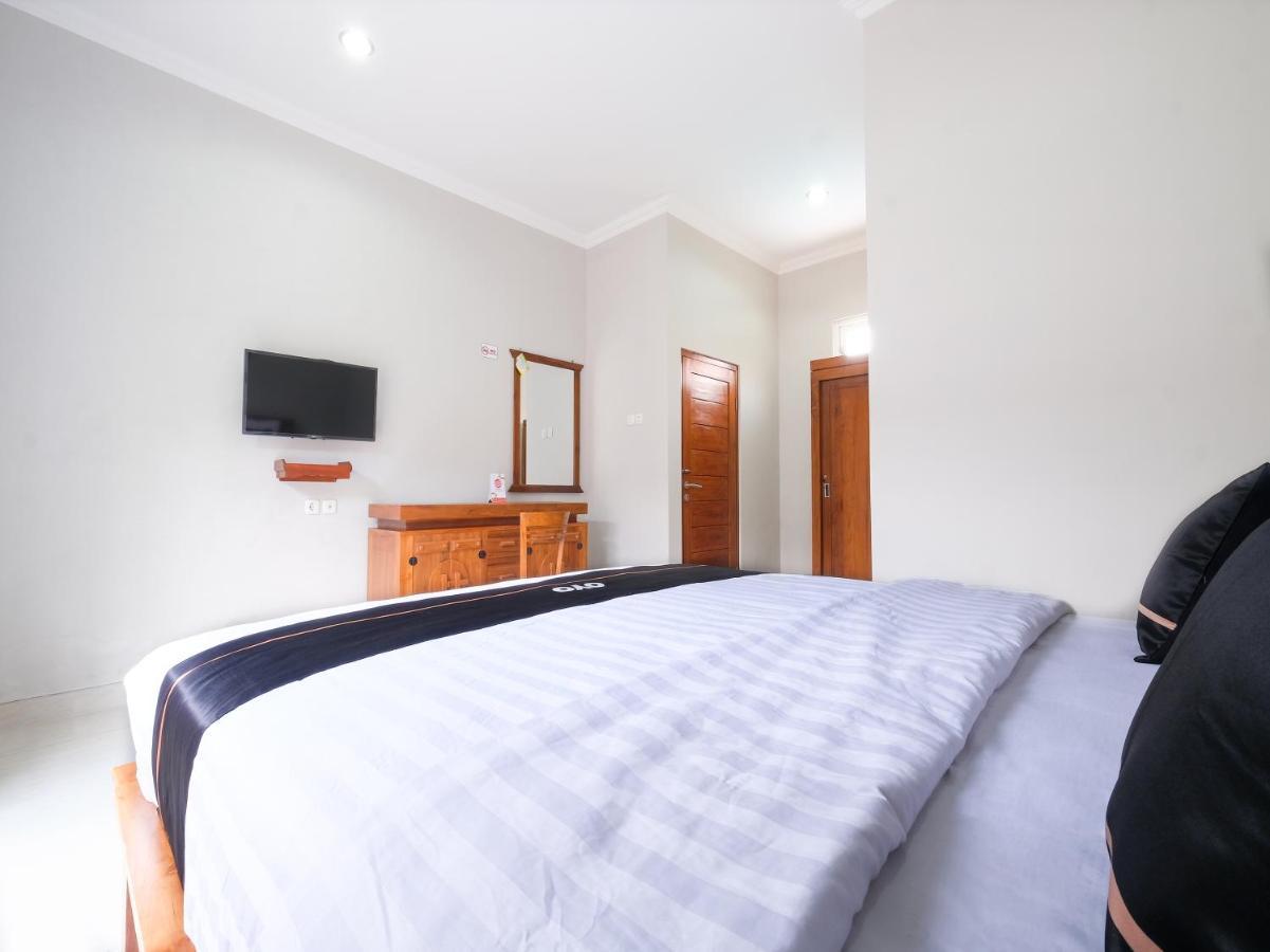 Collection O 3906 Dalem Putu Sanjaya Syariah Hotel 3*