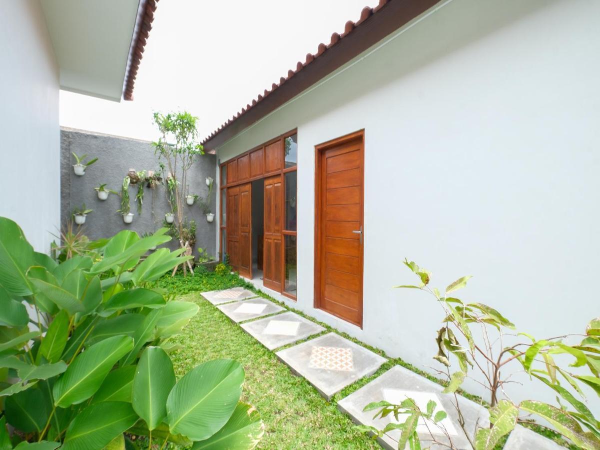 Collection O 3906 Dalem Putu Sanjaya Syariah Hotel Ngaglik